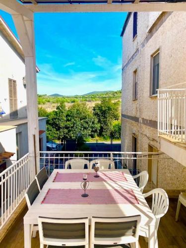 Skats, Family House in Santa Severa