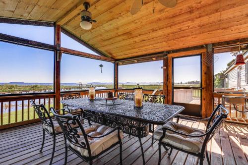 Dreamy Home on Lake Istokpoga with Dock and Views!