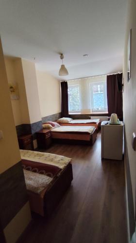 Henrix Room Type - Standard Triple Room