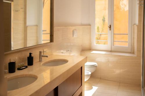 Velabro Luxury Loft - image 12