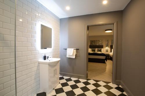 The Abbeygate Townhouse - image 3