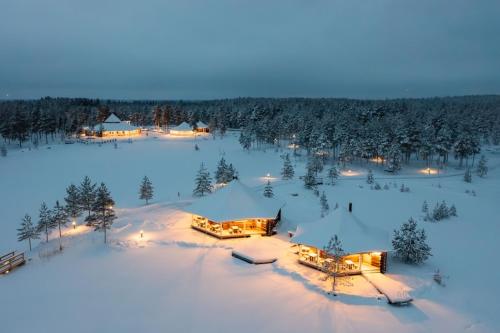 HUNURIJÄRVI RESORT*****