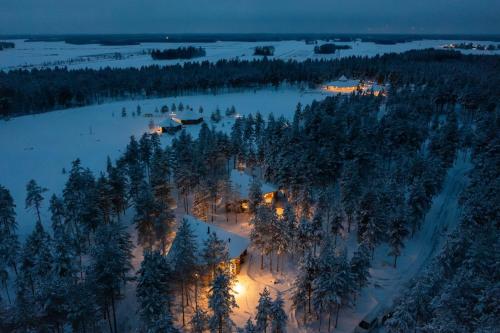 HUNURIJÄRVI RESORT*****