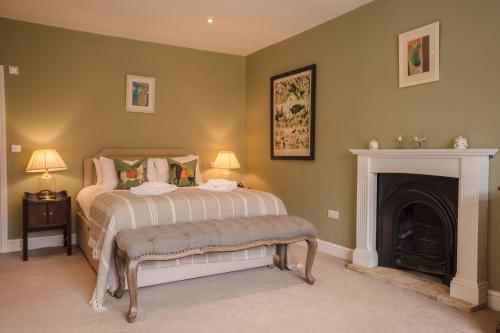 The Loddon Swan 4