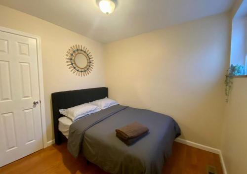 Historic Townhouse Oasis with En-suite Bathroom