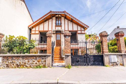 maison chalet conviviale - Location saisonnière - Aubervilliers