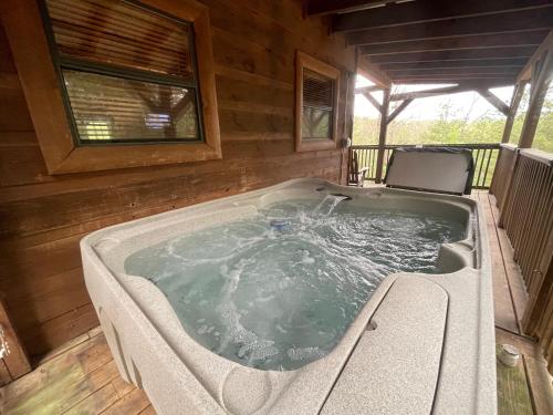 Mountain Breeze in Sevierville, USA
