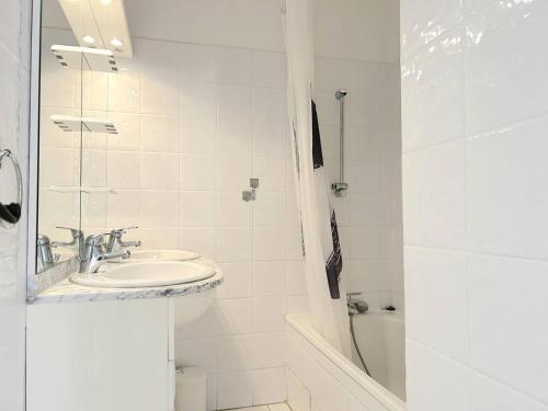 Appartement Le Lavandou 3 pièces 8 personnes - FR-1-251-81 - image 2