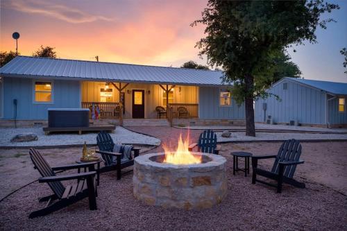 Cherry Mountain, private home with great views - Crabapple, TX