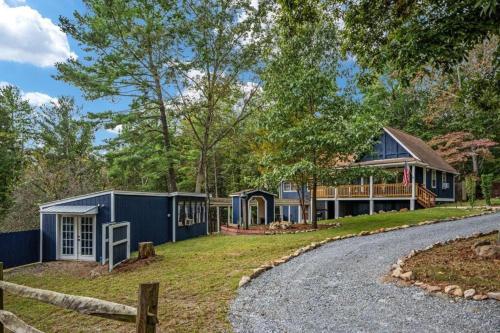 Blue Bear Cabin in Luray, USA
