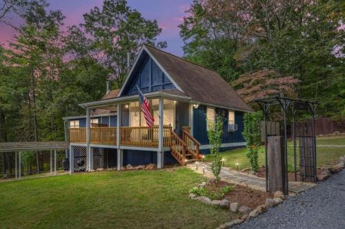 Blue Bear Cabin in Luray, USA