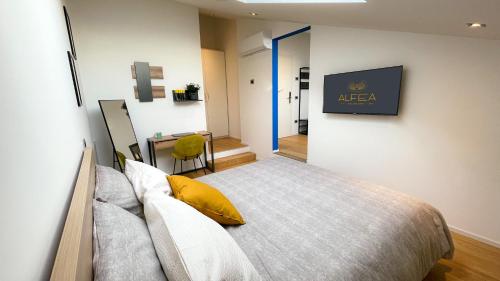 Alfea Deluxe Loft & Rooms 2