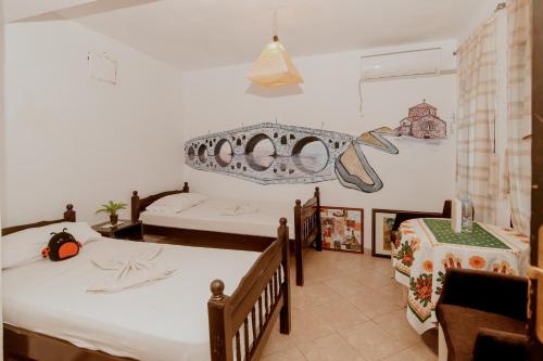 1 queen bed