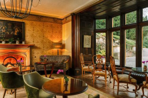 مطعم, The Manor House, an Exclusive Hotel & Golf Club in كاستل كومبي