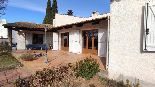 Maison de vacances avec piscine et jardin