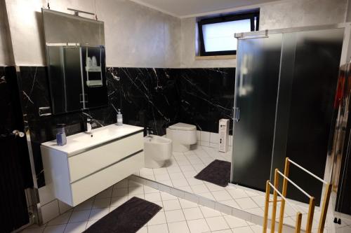 Casa FedericaPet con piscina interna privata e riscaldata in Morro d'Oro