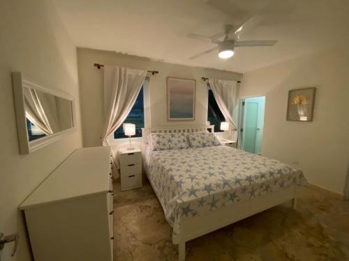 Beach Retreat 2BR in Ocean Park - image 3