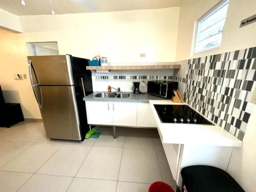 Sandy Shores Retreat Beach Apt in Cabo Rojo in กาโบ โรโค