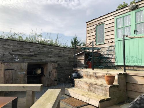 Shepherd’s Hut with complete privacy