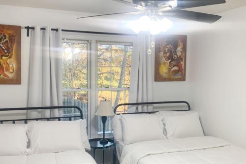 5BR Retreat Nature and Access Laurel MD 5BR Retreat Nature and Access Laurel MD