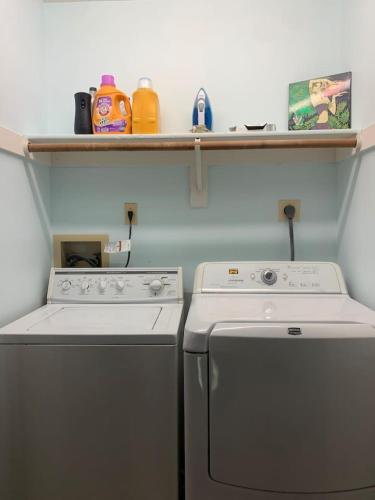 5BR Retreat Nature and Access Laurel MD 5BR Retreat Nature and Access Laurel MD