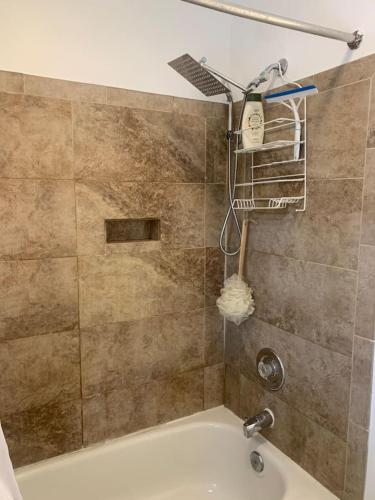 5BR Retreat Nature and Access Laurel MD 5BR Retreat Nature and Access Laurel MD