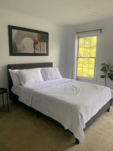 5BR Retreat Nature and Access Laurel MD 5BR Retreat Nature and Access Laurel MD