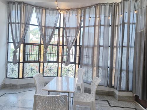 2BHK Fully Air-Conditioned Apartment