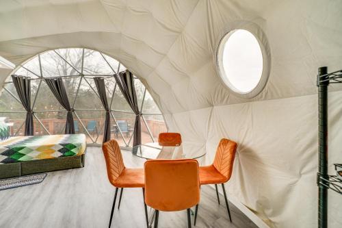 Star View Dome Broken Bow Gem Hot Tub and Deck!