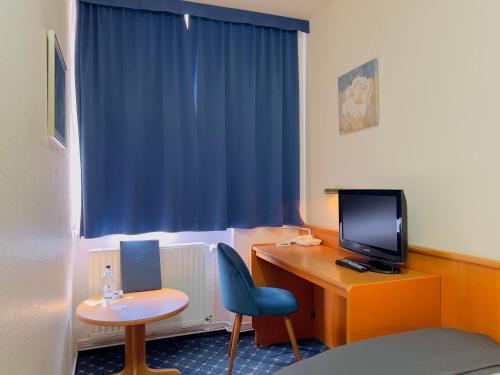 Elbbrücken Hotel - image 2