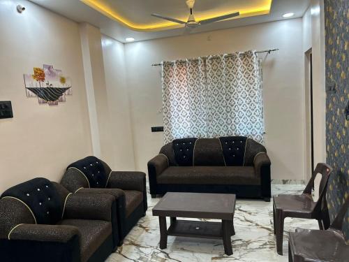 1 BHK flat for friends and family