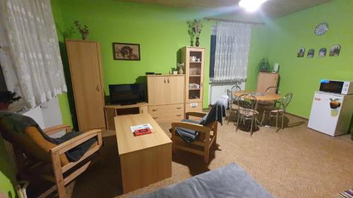 sala de TV, Apartmán na Zlaté stezce (Apartman na Zlate stezce) in Kasperske Hory