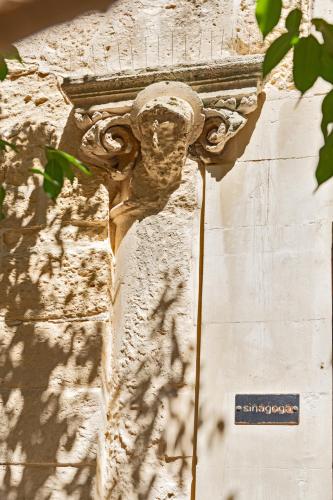 Vico dei Bolognesi Palazzo Personè - image 9