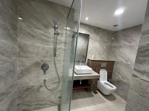 Penta Square Retreat Premier Apartments in DHA Phase 5 Lahore by LMY - image 13