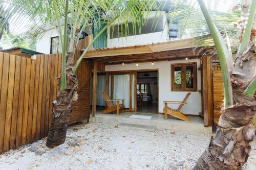 Zeneidas Surf Garden in Santa Teresa