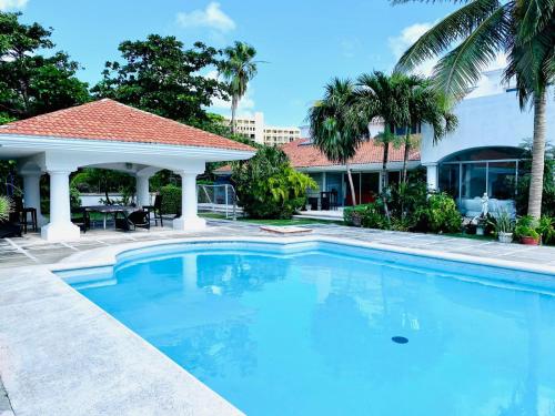 CASA BLANCA — other in Km 13.5 Boulevard Kukulcan, Cancún Mexico, 77500