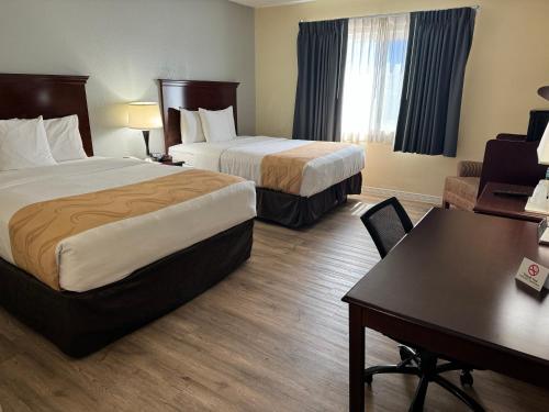 2 double beds