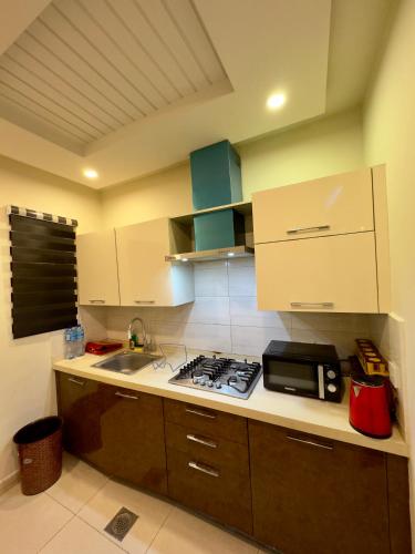 Luxe 2BHK Heirloom Apartment - image 2