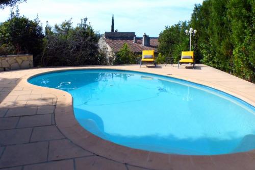 Nice family house with swimming pool in Ollioules