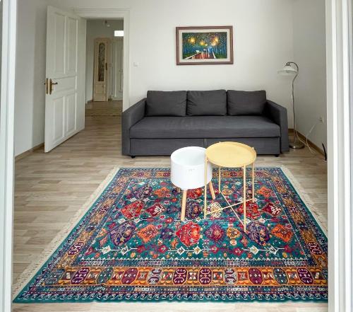 Bright & Spacious Apartment near city center., Saloniki