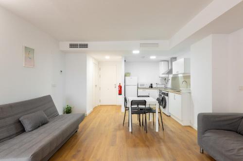 Apartamentos en Canet al mar, junto playa y con piscina