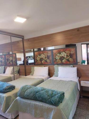 2 twin beds, 1 sofa bed