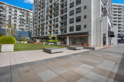 Skyline Serenade Apt with SkyCity View and Parking, Окленд (фото 8)