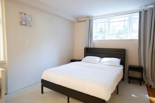 Private Garden-Level Suite