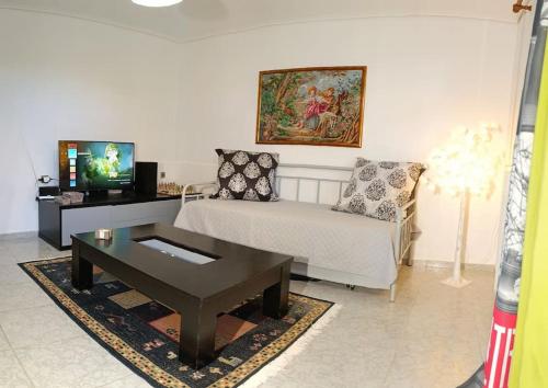 Sofia's Home 9min. Athens Airport - Apartment - Artemida