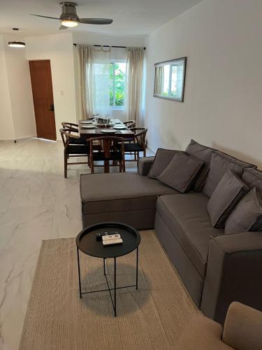 Espectacular townhouse renovado 3 rec 3 baños in Playa del Carmen, Mexico