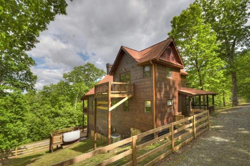 Pet Friendly Cabin with Hot Tub in North GA Mnts