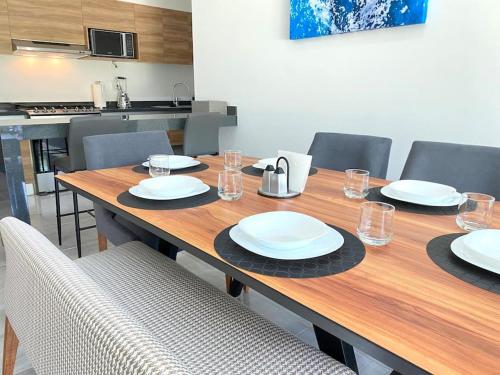 Moderno Departamento Planta Baja con Alberca in Cancún, Mexico