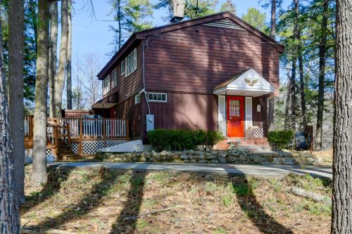 North Conway Home < Walk to Slopes at Cranmore! - North Conway, NH