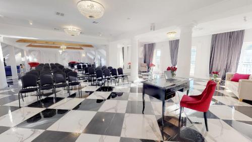 Конференц-зал / бальні зали, Hotel Pałac Alexandrinum (Hotel Palac Alexandrinum) in Крупа